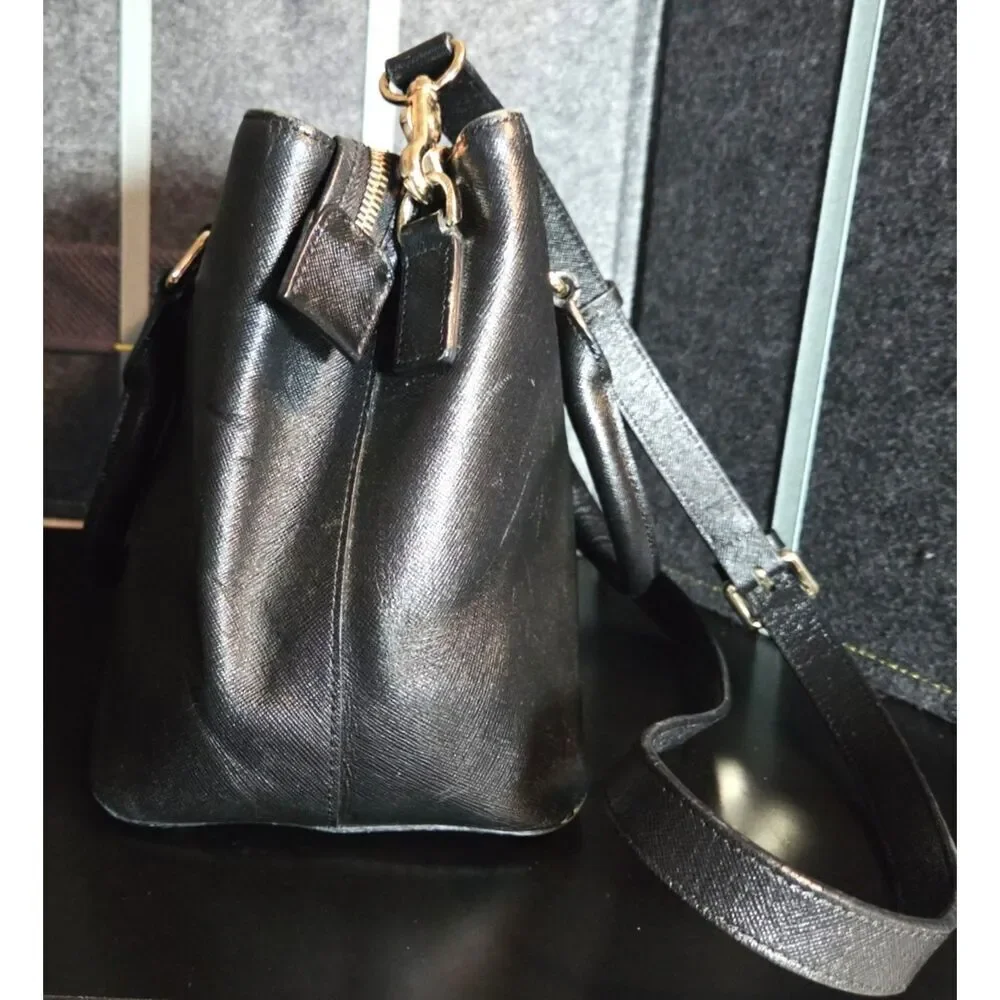 Cross Grain Leather Metro City - Like New!